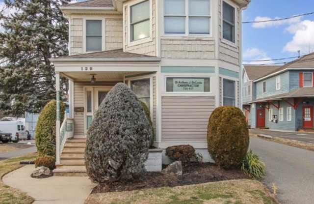 129 South Plainfield Avenue - 2
