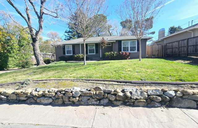 Charming single level home in Walnut Creek-Premium Properties