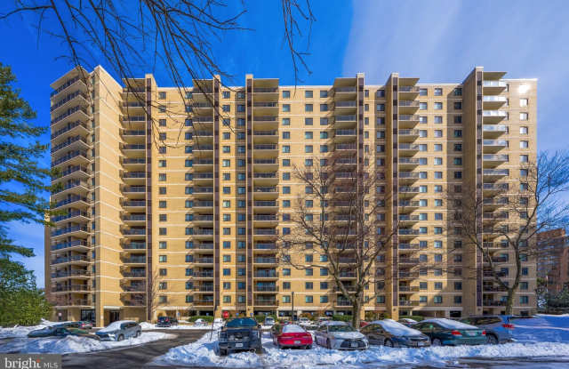 307 YOAKUM Parkway unit: 920