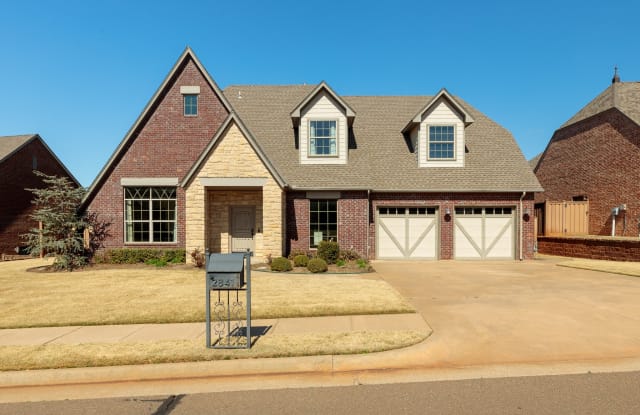 2841 Silvercliffe Dr - 2841 Silvercliffe Drive, Edmond, OK 73012