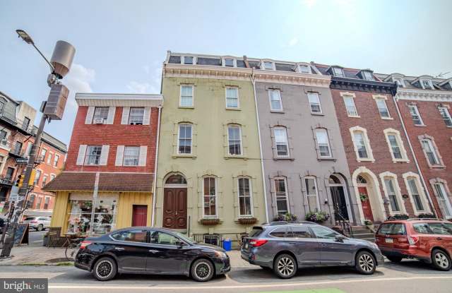 Photo of 2302 SPRUCE STREET