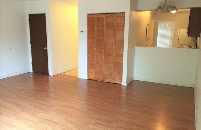 Photo of 100 Hudson Avenue - 3