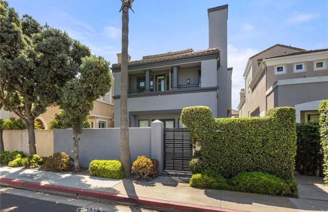 406 Goldenwest Street