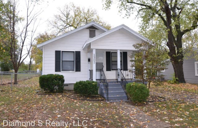 1307 North Fremont Avenue - 1307 North Fremont Avenue, Springfield, MO 65802