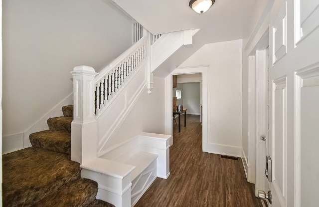 Inviting 4 Bed, 2 Bath in GU District! (GU Off-Campus Housing - Preleasing for June 2026)