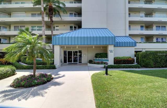 7892 SAILBOAT KEY BOULEVARD S