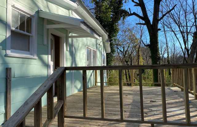 310 Wood Street, Water Valley