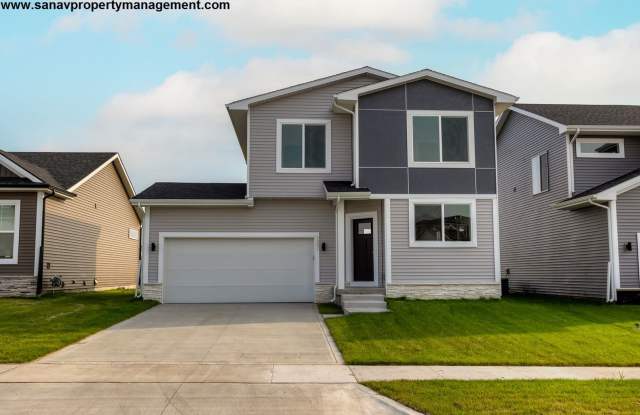 Experience Home Perfection in Style! Spacious 3-Bed Home Coming Up in Ankeny! - 3901 Northeast 6th Street, Ankeny, IA 50021