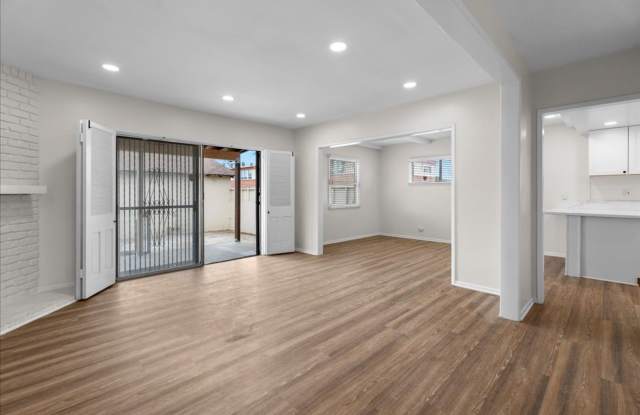 Updated Winnetka 3-Bedroom with Backyard and Detached Garage