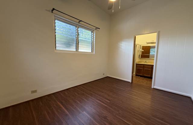 1825 Pacific Heights Road - 1