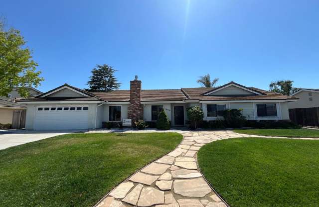 1090 Foxenwood Drive
