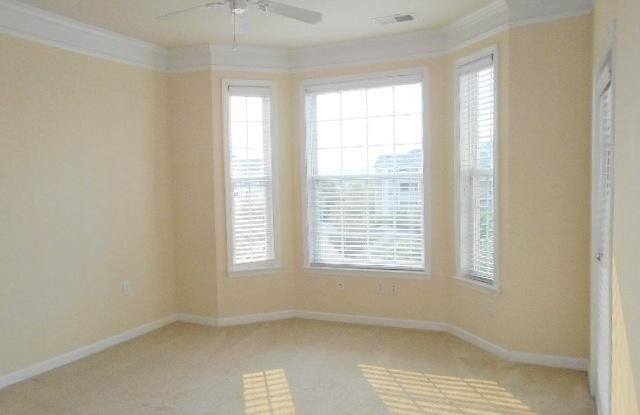 502 SUNSET VIEW TERRACE SE