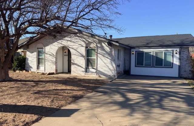 Photo of 663 Duke Ave