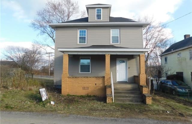 326 Pittsburgh St - 326 Pittsburgh St, Oliver, PA 15401