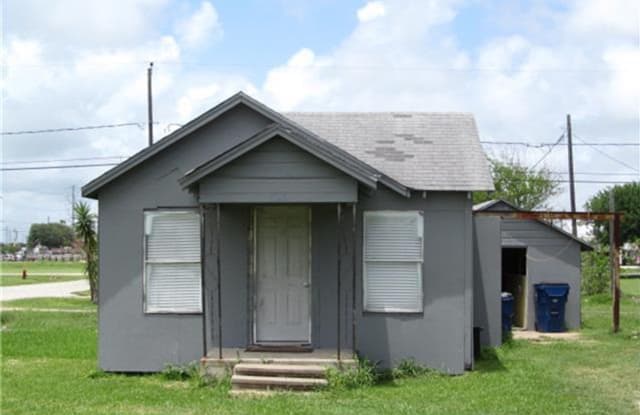 724 N AVENUE C #10 - 724 North Avenue C, Freeport, TX 77541