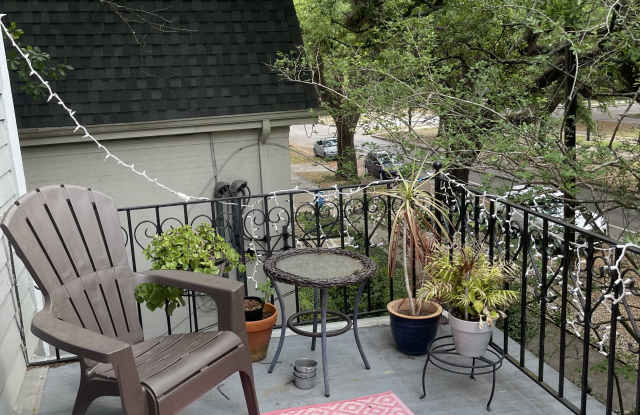 1018 S Carrollton Ave Unit C