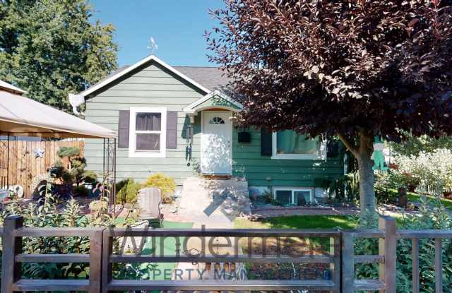 527 E Cherry **Basement Apartment - Flat Rate of $50/month for All Utilities**