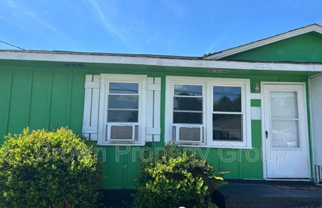 418 Lake Ave