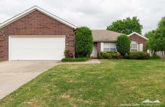 Available May 1st! 4-Bedroom, 2-Bathroom Home, Within walking distance of Root Elementary