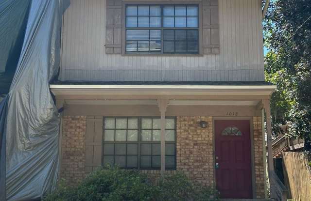 Photo of 2 Story townhome on the Eastside!!!