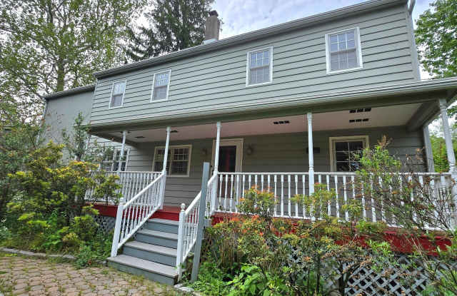 242 S SUGAN Road