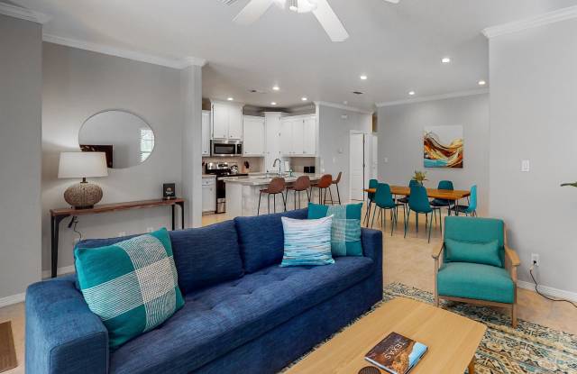 708 Hi Circle West B