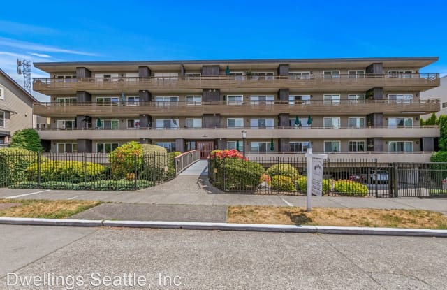 4444 44th Ave SW, #105 - 4444 44th Avenue Southwest, Seattle, WA 98116