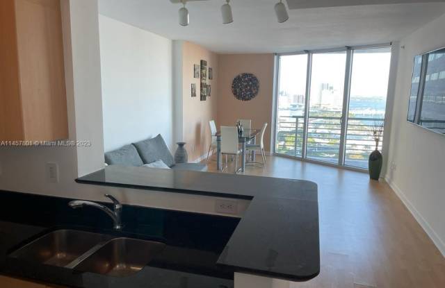 325 S Biscayne Blvd