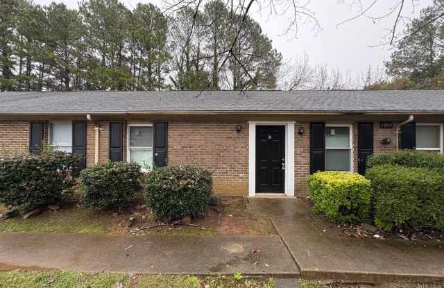 Photo of 1904 Tischer Road unit: C