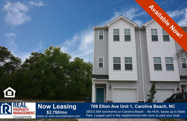 Spacious 3-Story Townhome in the Heart of Carolina Beach — Backs to State Park