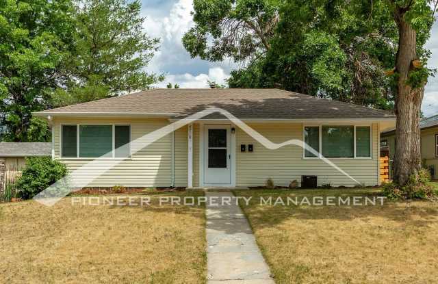 Photo of Cozy Home with Washer/Dryer and Fenced Yard