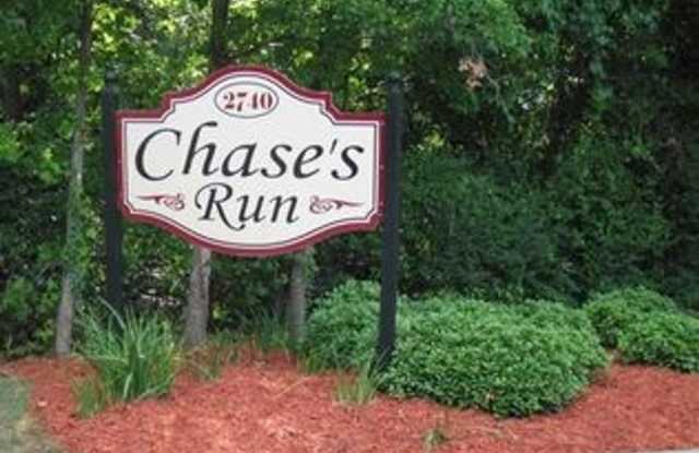 Gorgeous 3 BD 3 BA Townhome Located in Chase's Run!