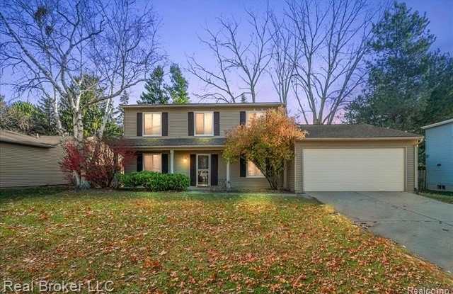 Photo of 24446 Simmons Drive