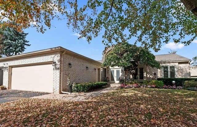 Photo of 5129 Woodlands Lane