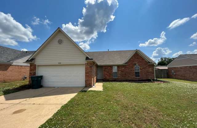 9136 Bentley Woods Dr