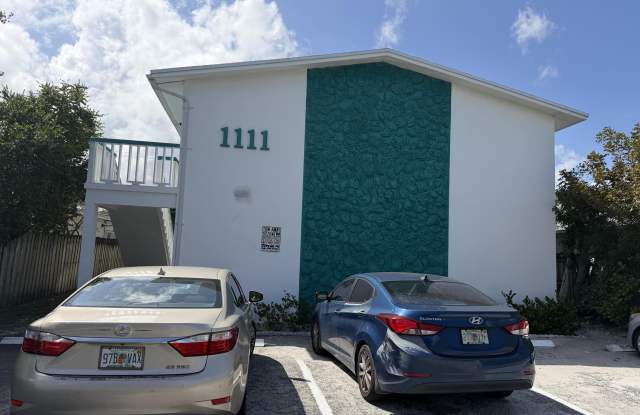 1111 N Federal Highway