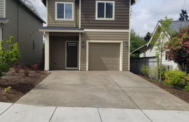 351 NW Freeman Ave - 351 Northwest Freeman Avenue, Hillsboro, OR 97124