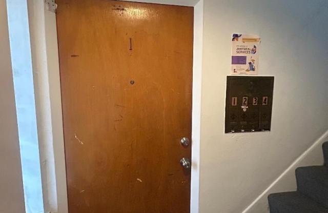 4104 Flower Avenue unit: 2