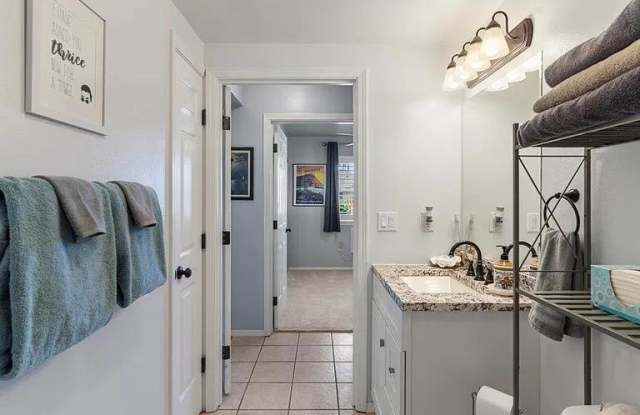 Photo of 13 Halili Lane #13a