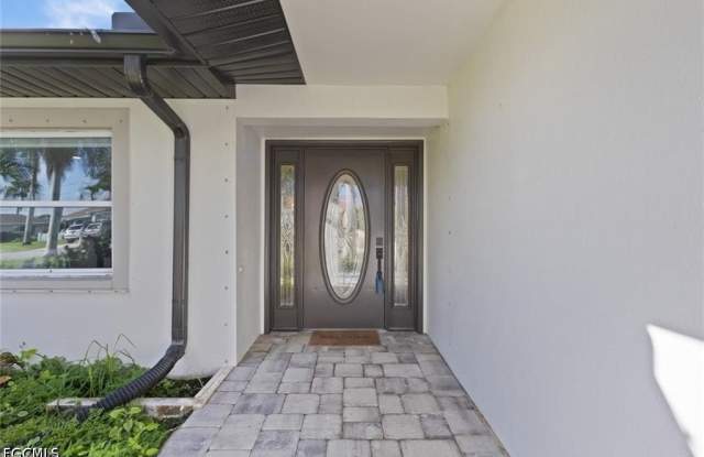 2232 SE 27th Street