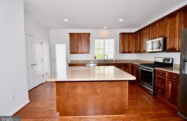 12853 CLARKSBURG SQUARE ROAD