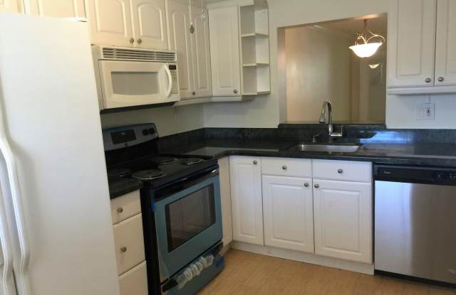 2805 Southwest 22nd Avenue