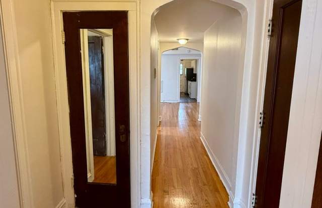 Photo of Large 3 bedroom in Greater Grand Crossing