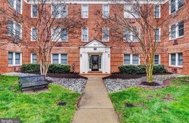 922 S WASHINGTON Street unit: 306