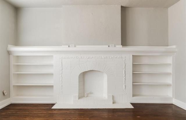 2555 NW 20th Street unit: 2555