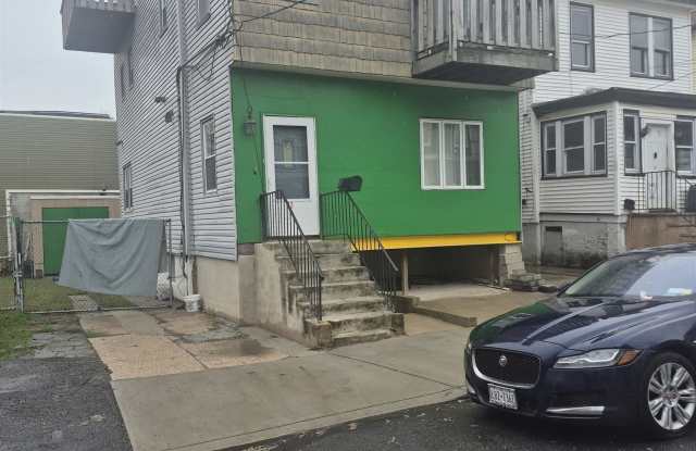 22 WEGMAN CT