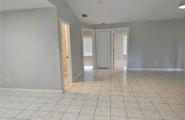 743 Hightower Avenue S