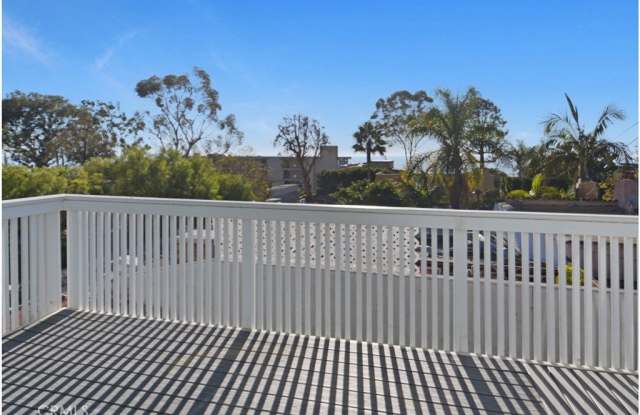 Photo of 31725 Virginia Way