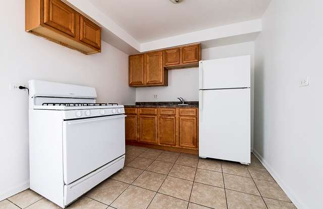 Photo of 14138 S School St