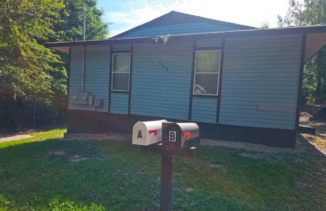 2 Bedroom Duplex in Macon - $750